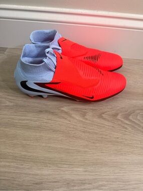 Nike Phantom 6 Pro High FG Soccer Cleats